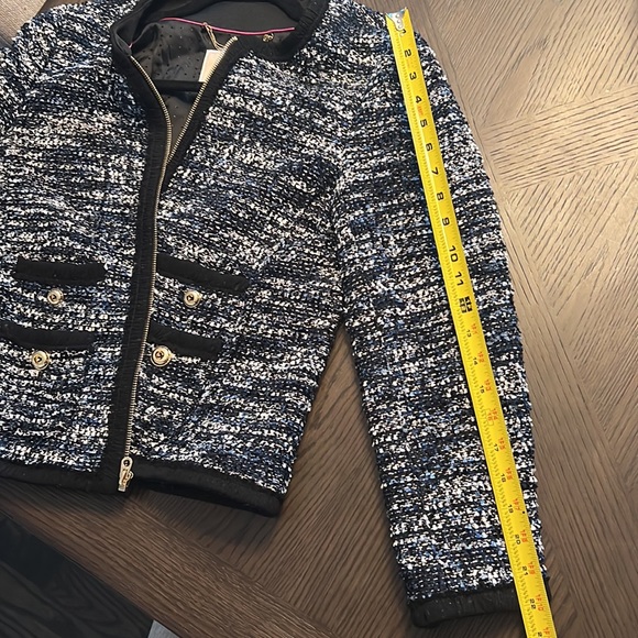 Beautiful Juicy Couture jacket - Like new Size 10 (fits like petite) - Picture 11 of 13